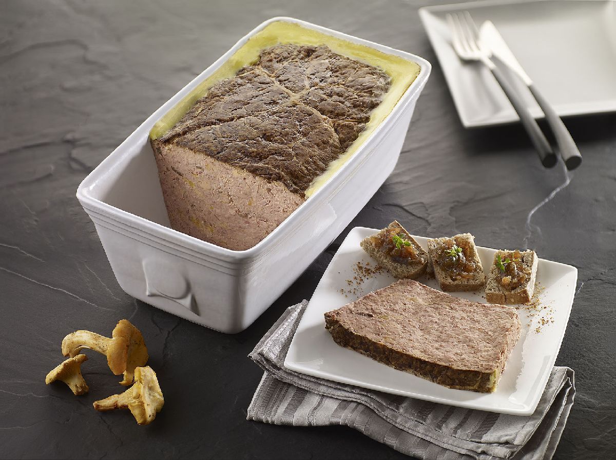 TERRINE AU FOIE DE CANARD ET AUX GIROLLES